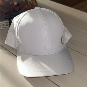 Zyia Active White Baseball Hat